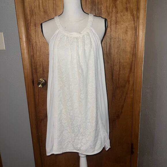 White Torrid Muxed Lace Halter Cloud Dancer Size 3X NWT - Picture 1 of 11